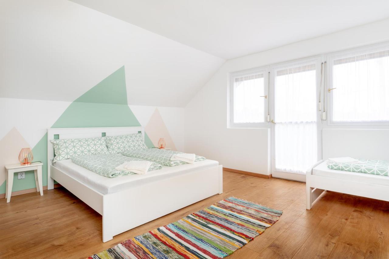 Menta Porta Apartment Zengovarkony ภายนอก รูปภาพ