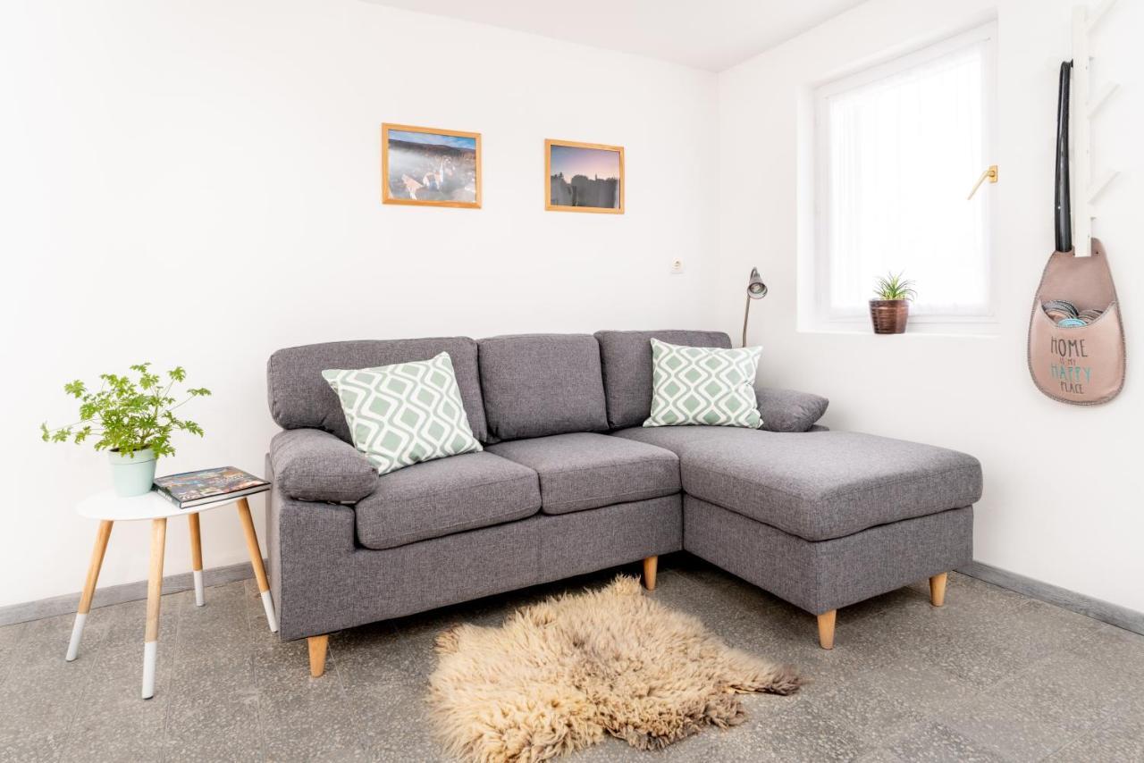 Menta Porta Apartment Zengovarkony ภายนอก รูปภาพ